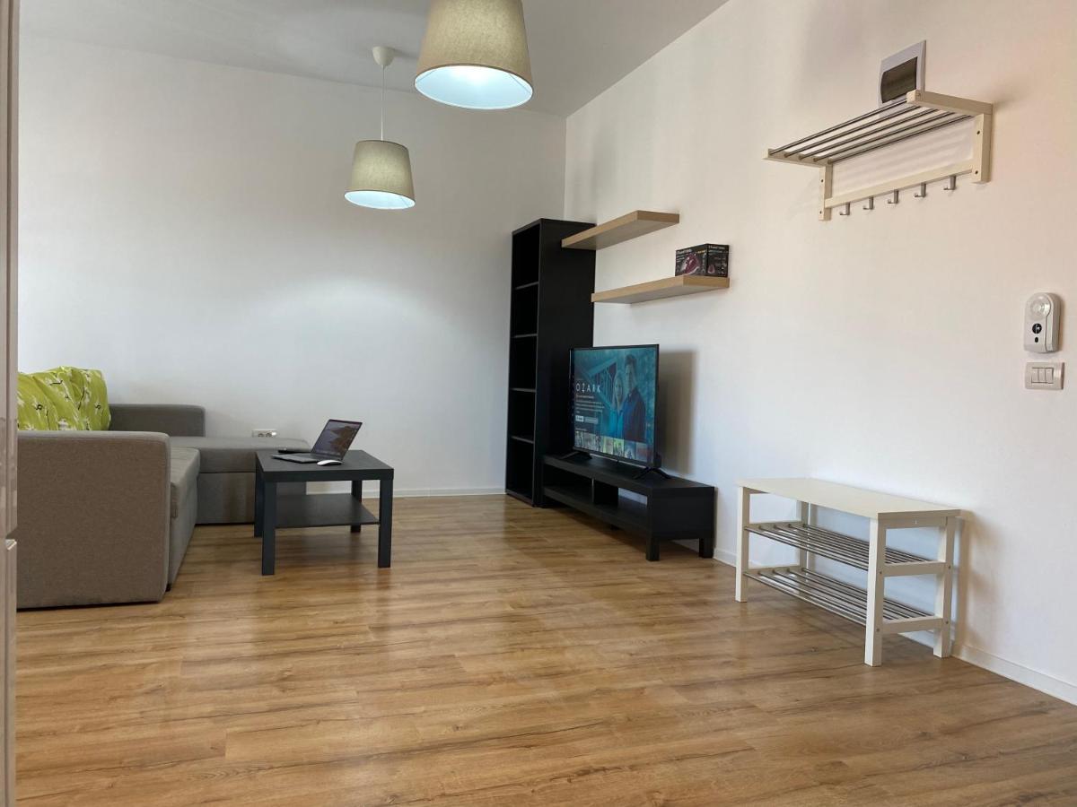 Glam Apartments Lipatti Near Iulius Mall And City Center 티미쇼아라 외부 사진